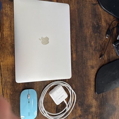 2020 Apple MacBook Air 13.3'' 8GB/500GB