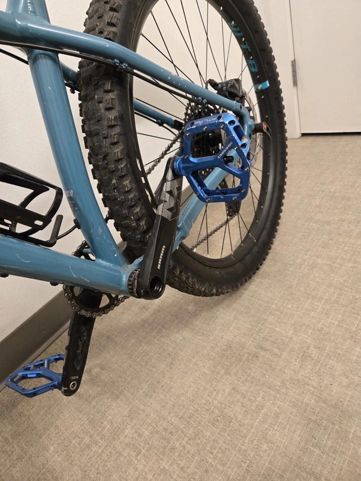 Santa Cruz Chameleon  Mountain Bike Tiel 27.5 Inch Tires - Image 2 of 4