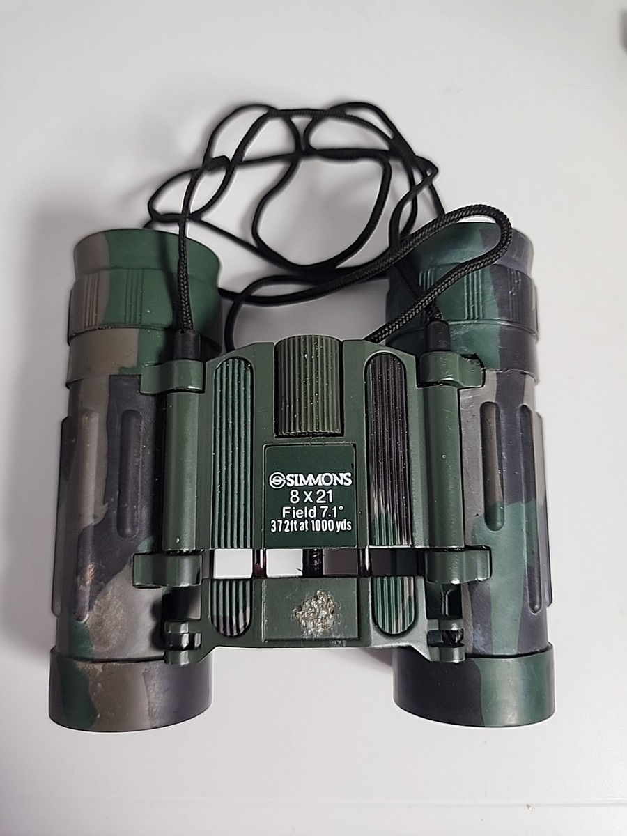 Simmons Camo Pattern Binoculars 8x21 Field 7.1 degrees 372 ft