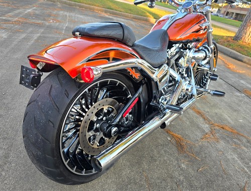 2014 Harley-Davidson Softail CVO Breakout - Picture 16 of 39