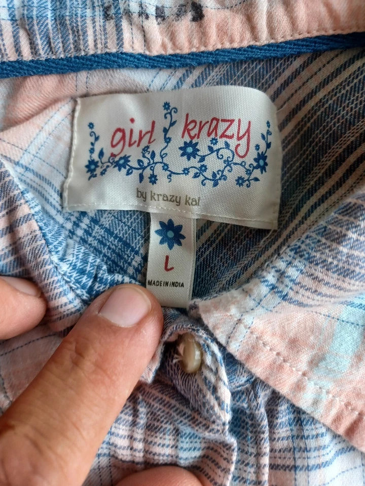 Girl Krazy Cotton Button up Shirt Medium Plaid long sleeve Pin, white, blue - Image 2 of 4