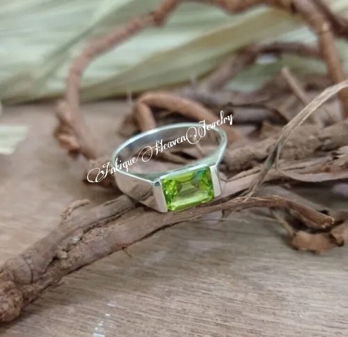 Natural Peridot Ring 925 Sterling Silver Peridot Minimalist Ring Peridot Ring - Picture 3 of 4
