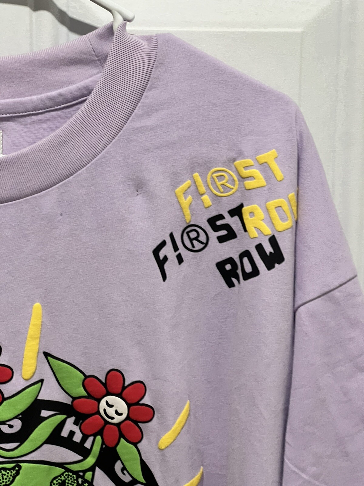 Maglietta stampa Earth Puff PRIMA FILA NUOVA CON ETICHETTE taglie XL