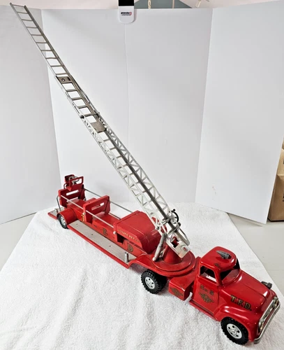 VTG 1954 Tonka Mound Metalcraft TFD No 5 Fire Truck 31" For Restoration/Display