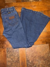 Wrangler Jeans Women's 27x32 Bell Bottom Medium Wash High Rise Flare Western