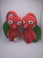 2014 World of Nintendo Series Pikmin Green Leaf Red Plush Stuffed Animal READ