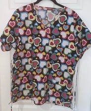 Sherly Uniforms WOMENS SCRUB TOP Medium HEARTS 2 Pockets Breathable Medical