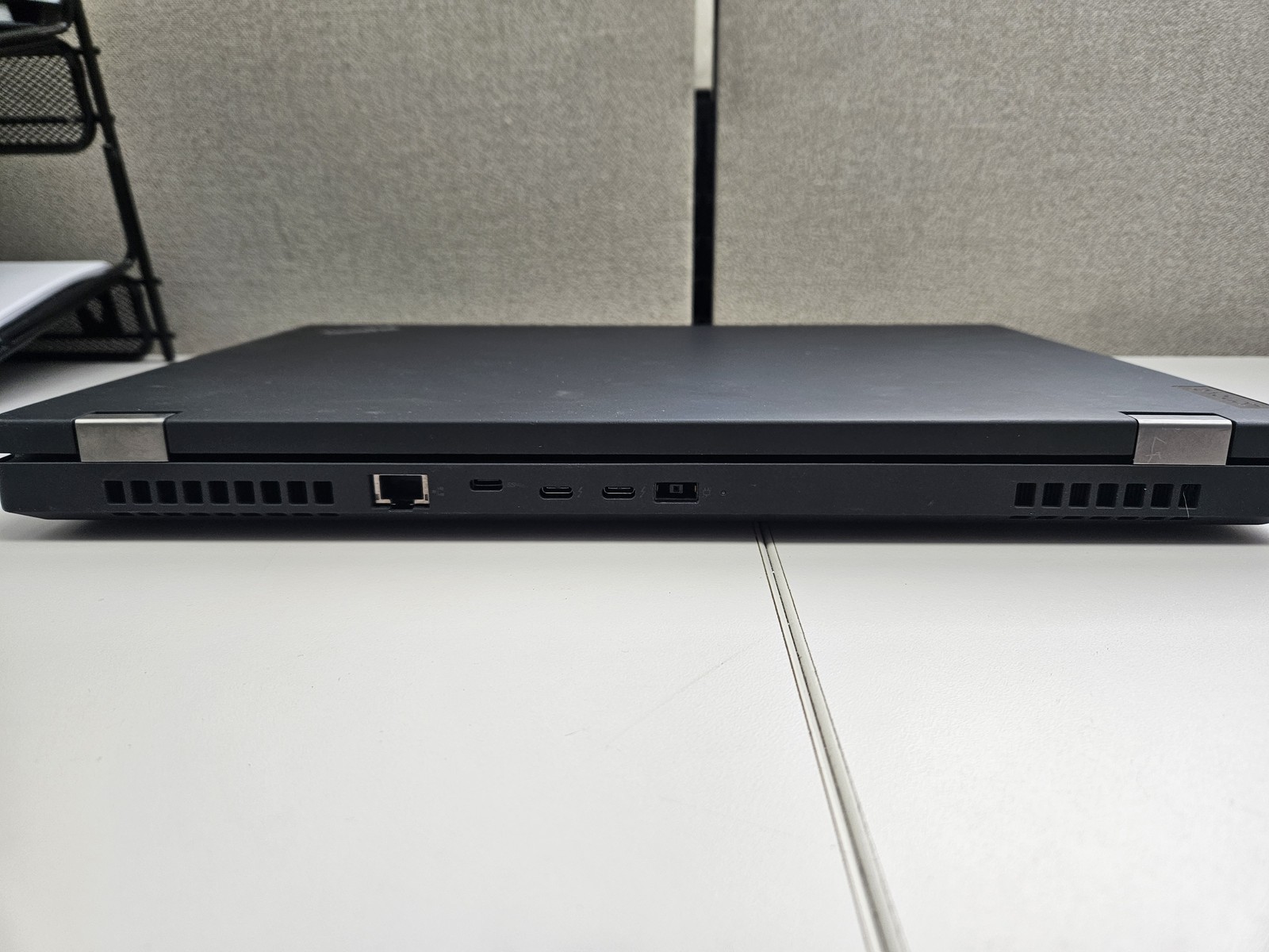 Lenovo ThinkPad P15 Gen 1, 15.6-Inch Laptop, with Intel Core i5-10400H, 512 GB SSD
