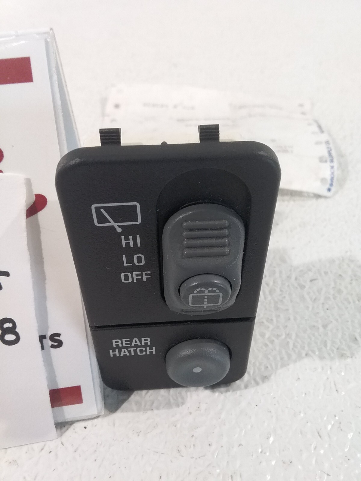 Used 2000 Chevrolet S10 Blazer / Rear Wiper Switch / Rear Hatch Button