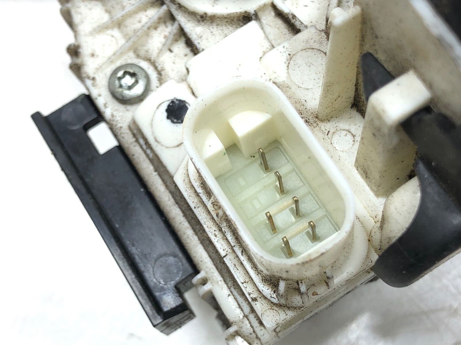2014-2020 MASERATI QUATTROPORTE LEFT DRIVER FRONT DOOR LOCK LATCH ACTUATOR OEM.