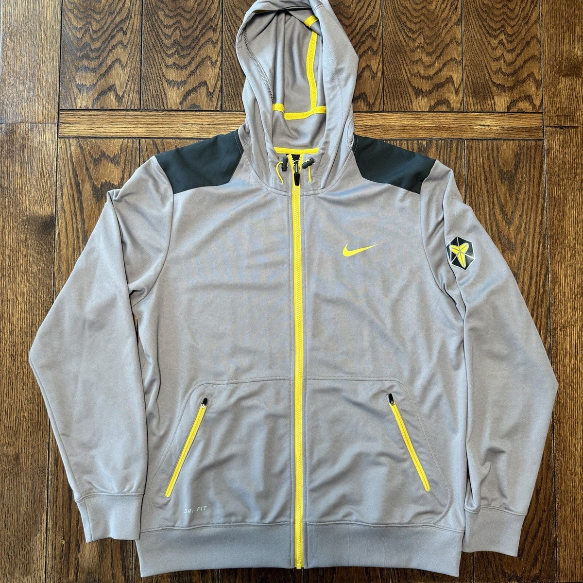 Nike Kobe Mamba Dri Fit Men's Size Large Jacket Kobe System Nike Kobe Mamba Dri Fit Men's Size Large Jacket Kobe System