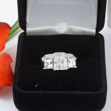 4 CT STERLING SILVER 3 STONE WEDDING ENGAGEMENT CUBIC ZIRCONIA RING SET FREE BOX