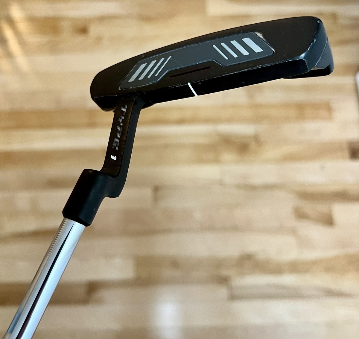 Wilson Deep Red Type 1 RH Golf Putter 35