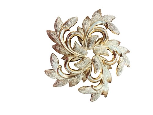 VTG Monet Signed Gold Tone Acanthus Leaf Pinwheel Star Swirl Brooch Pin Large