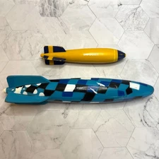 Vintage Lot Of 2 SwimWays Toypedo Gliding Underwater Torpedo Pool Toys in EUC