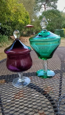 VINTAGE PAAR EMPOLI GRÜN UND LILA GLAS APOTHEKER GLÄSER