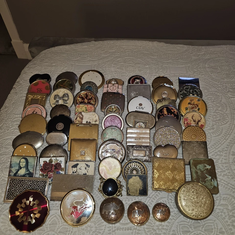 A Collection Of Over 60 Compacts, Trinket Boxes & Cigarette Cases Mixed Lot - Image 2 of 4
