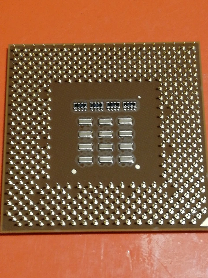 CPU AMD ATHLON XP 1999 - 1.67GHz (AX1700DMT3C) Processor - Immagine 3 di 3