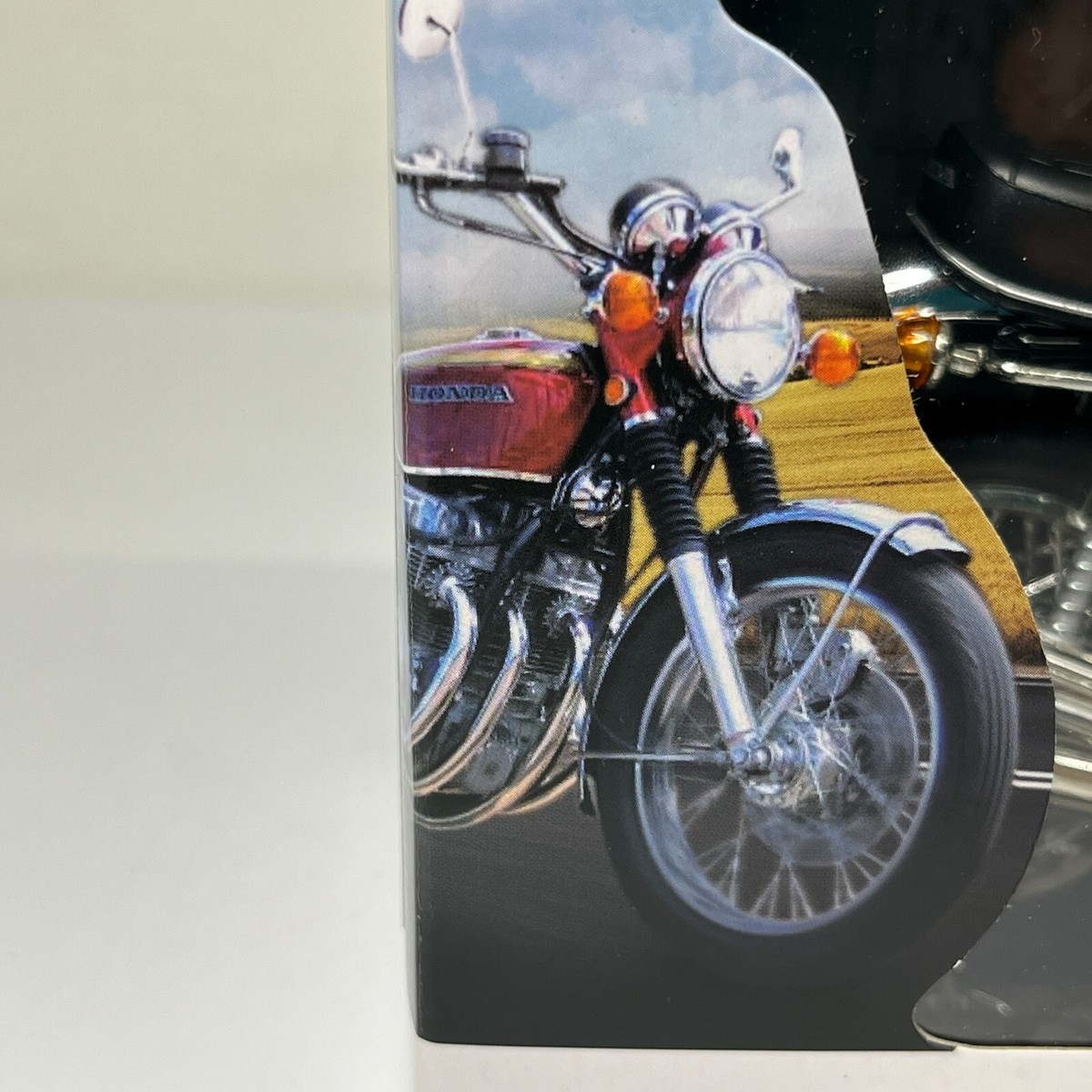 Aoshima 1/12 Honda DREAM CB750 FOUR Candy Gold Motorcycle Aoshima 1/12 Honda DREAM CB750 FOUR Candy Gold Motorcycle