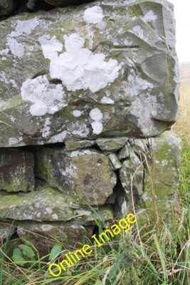 Foto 6x4 Benchmark auf zerstörter Scheune südlich von Banks Ravenstonedale Ordnance c2014
