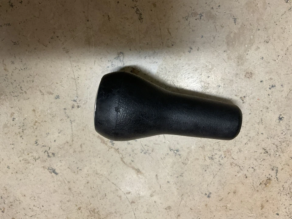1985  Mitsubishi Mighty Max Doodge  D-50  4X4 Shifter Knob - Image 3 of 4
