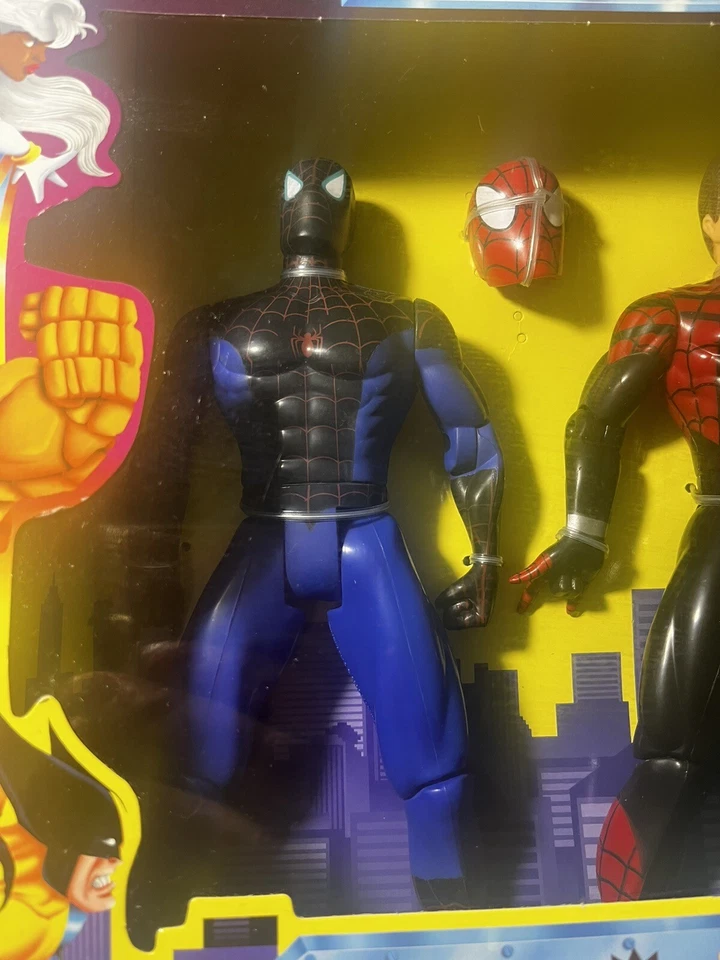 1997 Boxed Marvel Super Heroes Toy Biz 36948307 Spiderman & Peter Parker Vintage - image 2 of 4