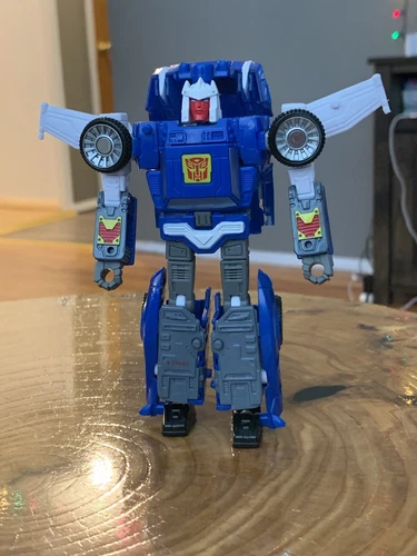 Transformers Kingdom TRACKS Deluxe War For Cybertron Siege Action Figure