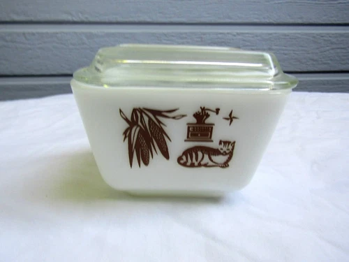 VINTAGE PYREX White Early American 4¼" Refrigerator Jar 501B With Lid 1½ CUP