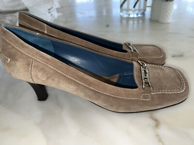 VIA SPIGA Suede Heels Dress Shoes Square Toe Sparkly Stone Detail Tan 