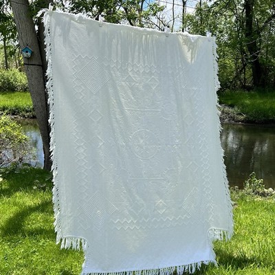 Vintage Bedspread 100%Cotton Woven 62 X 78   Plus Fringe Cottagecore