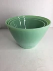 Fire King Jadeite, Set of 3 Splash Proof Mixing bowls in excellent condition