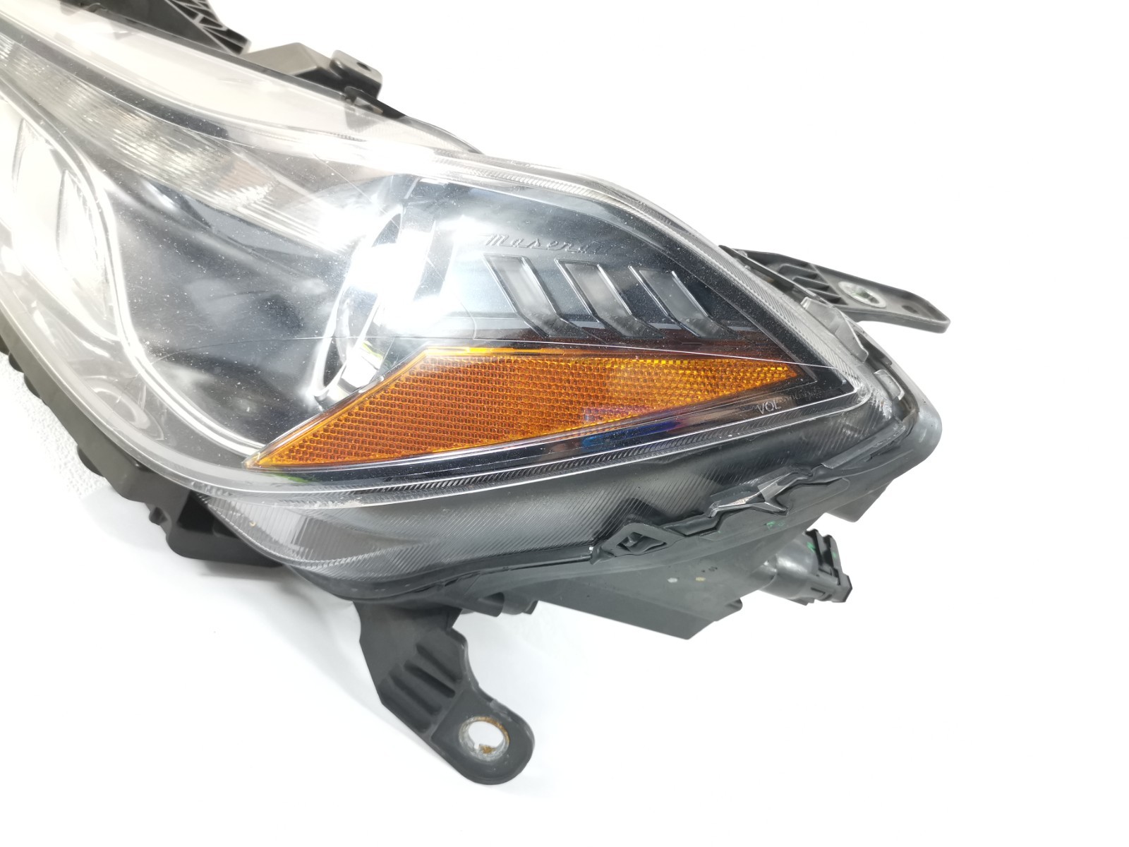 Maserati Ghibli 2014 FRONT+LEFT Headlight P/N 670005476
