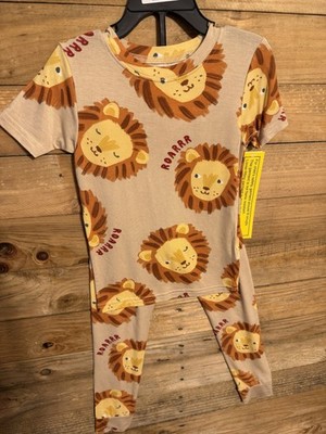 Carter's Child of Mine 2-piece pajama set featuring a lion print,