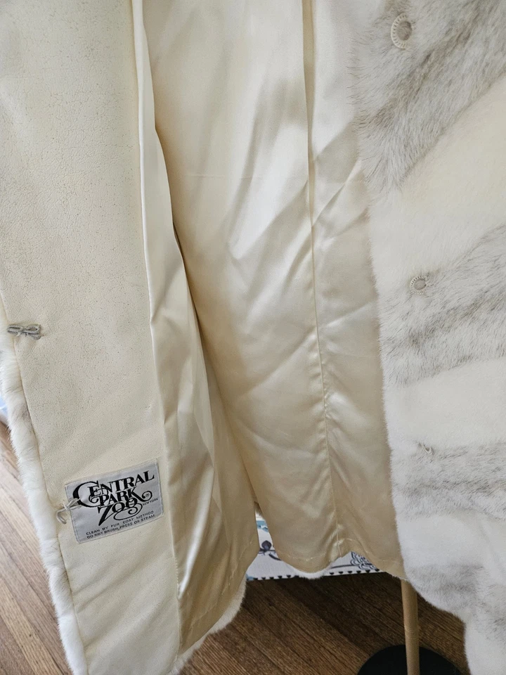 Vintage Central Park Zoo Cream and Gray Faux Mink Jacket Sz Sm - Image 3 of 4