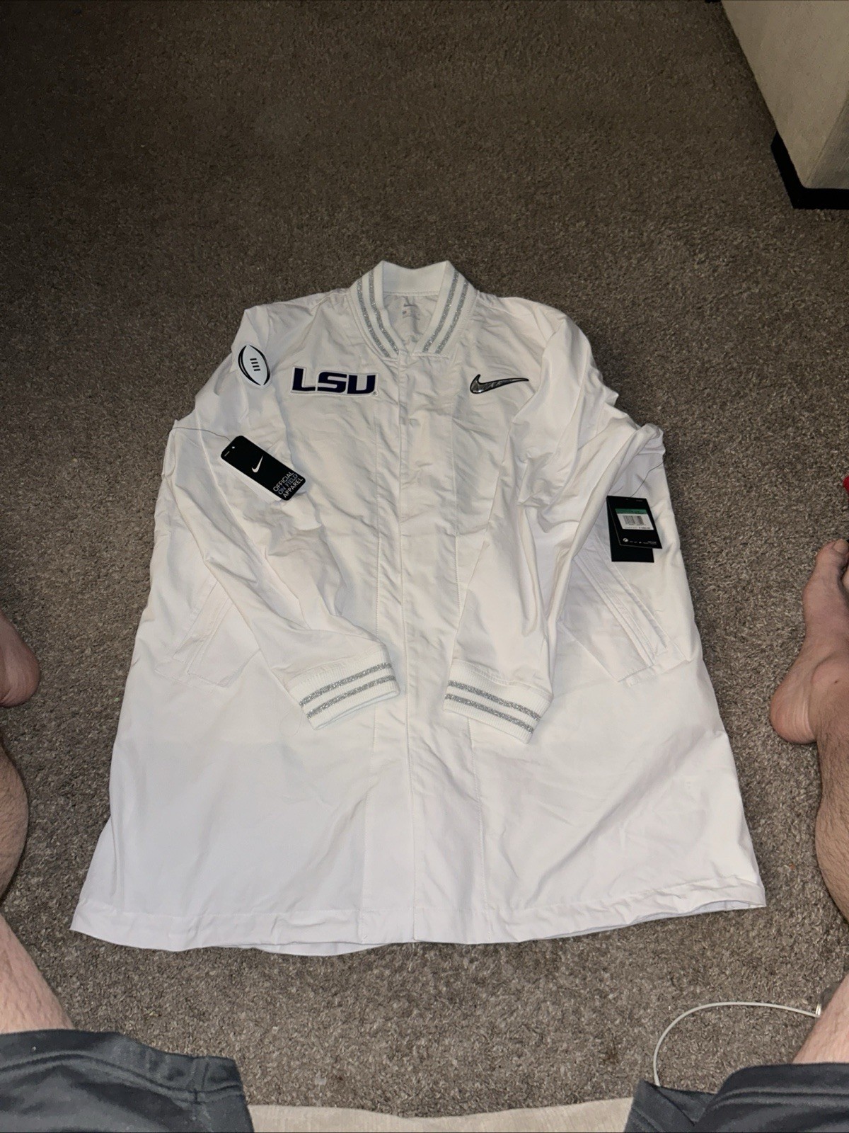 SACAI X NIKE Giacca Nike LSU Tigers National Championship Game Uomo Taglia XL Bianca RS1 Nuova con etichette