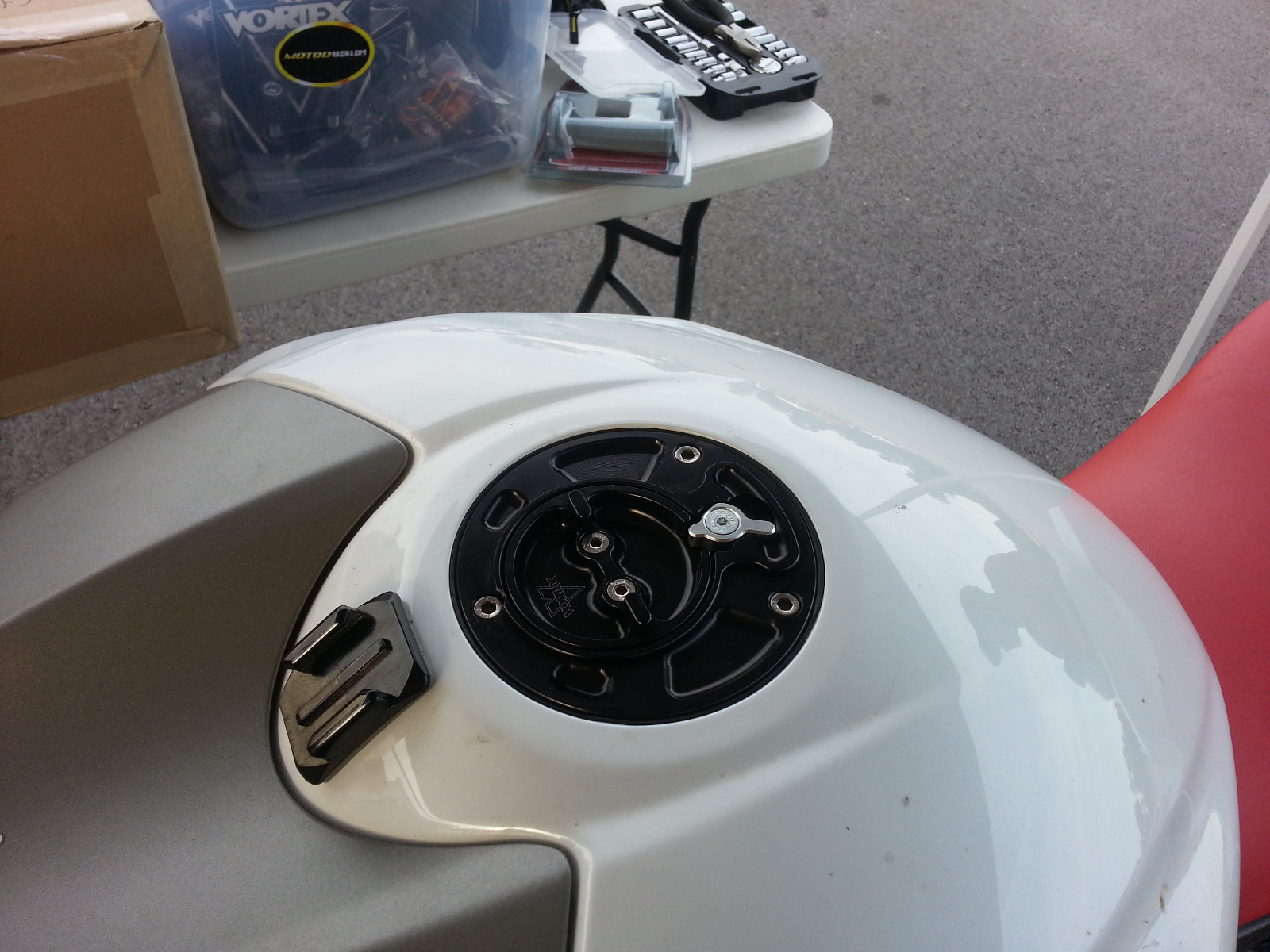 Vortex V3 gas cap fuel filler keyless for Kawasaki ZX636 20192023