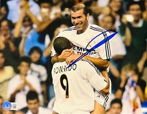 Photo Signée Zinedine Zidane Real Madrid 8x10 - Certifiée Beckett (BAS), Originale, Foot