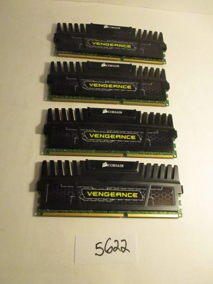 Corsair  CMZ16GX3M4A1600C9 4X4GB PC3-12800 1600Mhz DDR3 DESKTOP MEMORY RAM 5622 - Image 2 of 2