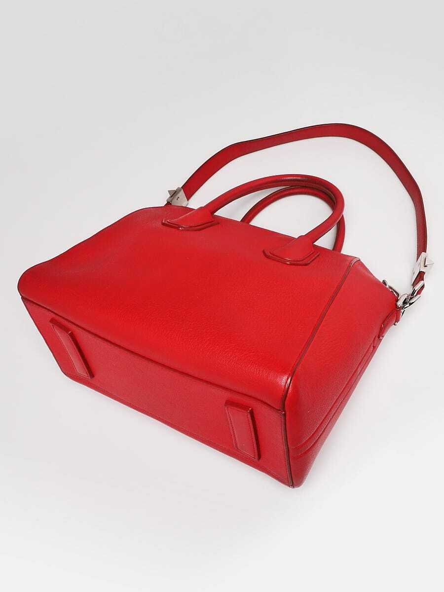 【関税&送料込】Givenchy Antigona East-West Small Red Bag Antigona East-West Small leather tote bag in red - Givenchy