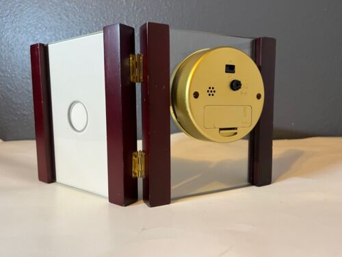 Howard Miller Foldable Clock - Picture 4 of 5