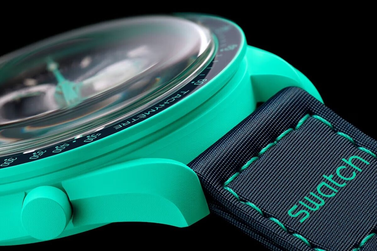Swatch x Omega Bioceramic Moonswatch Mission To Earth POLAR Swatch x Omega Bioceramic Moonswatch Mission To Earth POLAR