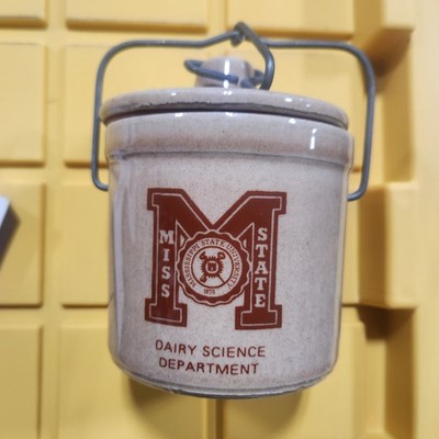 MISSISSIPPI STATE UNIVERSITY DAIRY SCIENCE DEPARTMENT CROCK 3 1/2'' H33