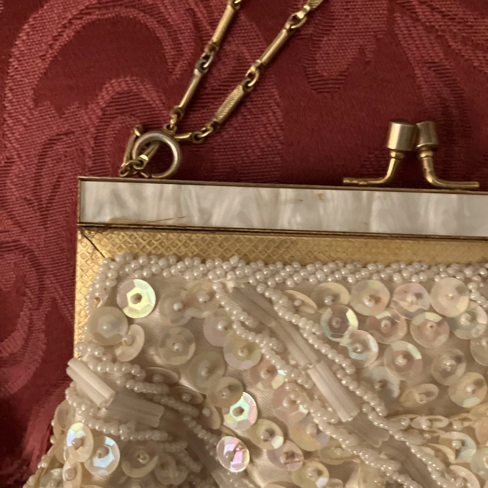 Bolso sin asas vintage de lentejuelas con cuentas blancas con cuentas a mano boda nupcial oro blanco Foto 3 de 4