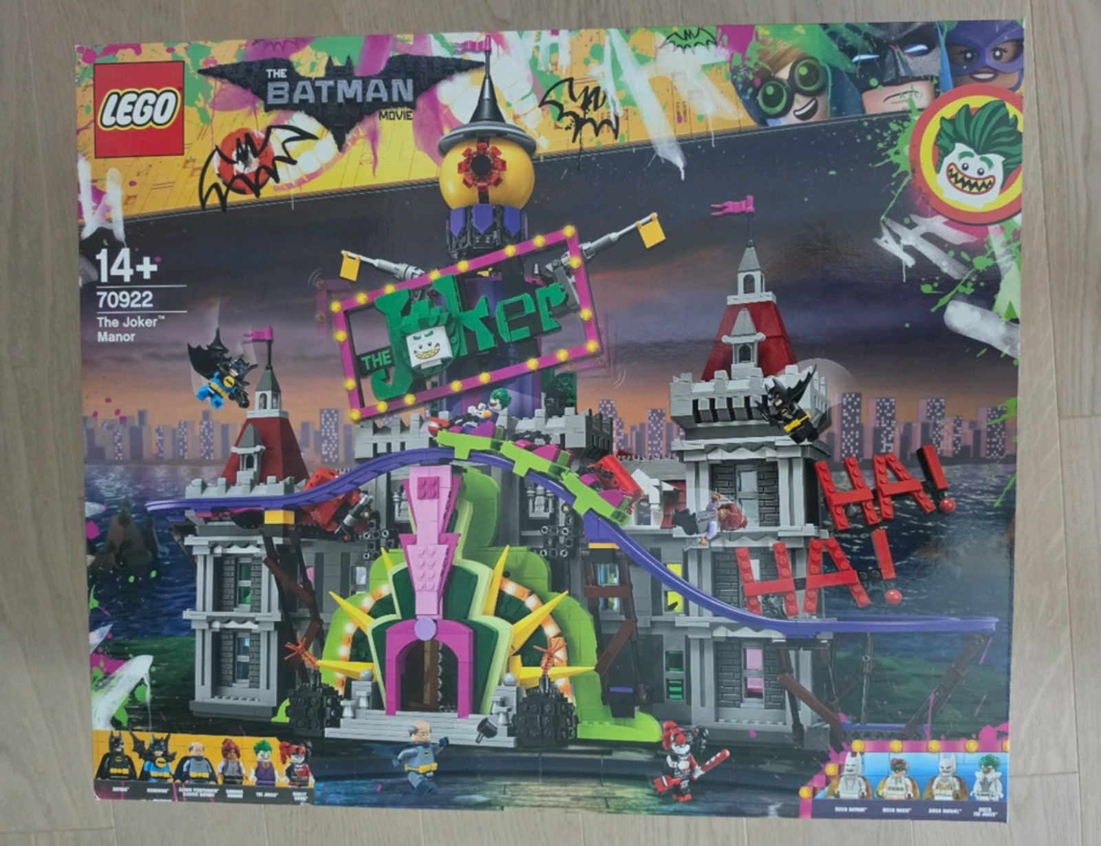 LEGO The Batman Movie 70922 The Joker Manor 3444pcs Rollercoaster NEW Sealed
