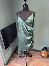 Ladies Size 18 Dress - Prettylittlething - Emerald Green - Silky Feel - Ruching