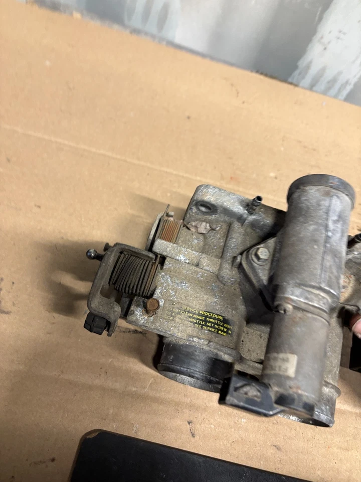 1987 1991 1992 94 95 1996 Ford F250 F350 F150 4.9 300 i6 montaje de carrocería del acelerador Foto 4 de 4