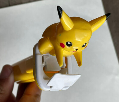 ポケモン　PEZ BANDAI バンダイ　1998年製 Vintage 1998 Bandai Early Pikachu Candy Pez Dispenser - Yellow