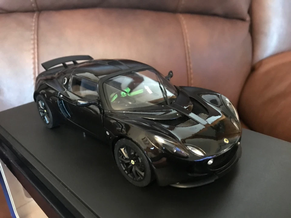 AUTOART 1/18 LOTUS EXIGE NEGRO 75363 LEER DESCRIPCIÓN Foto 4 de 4