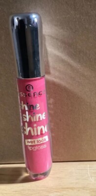 Essence SHINE Lip Gloss Wet Look Shade STRAWBERRY RED  Shine wet Look NEW