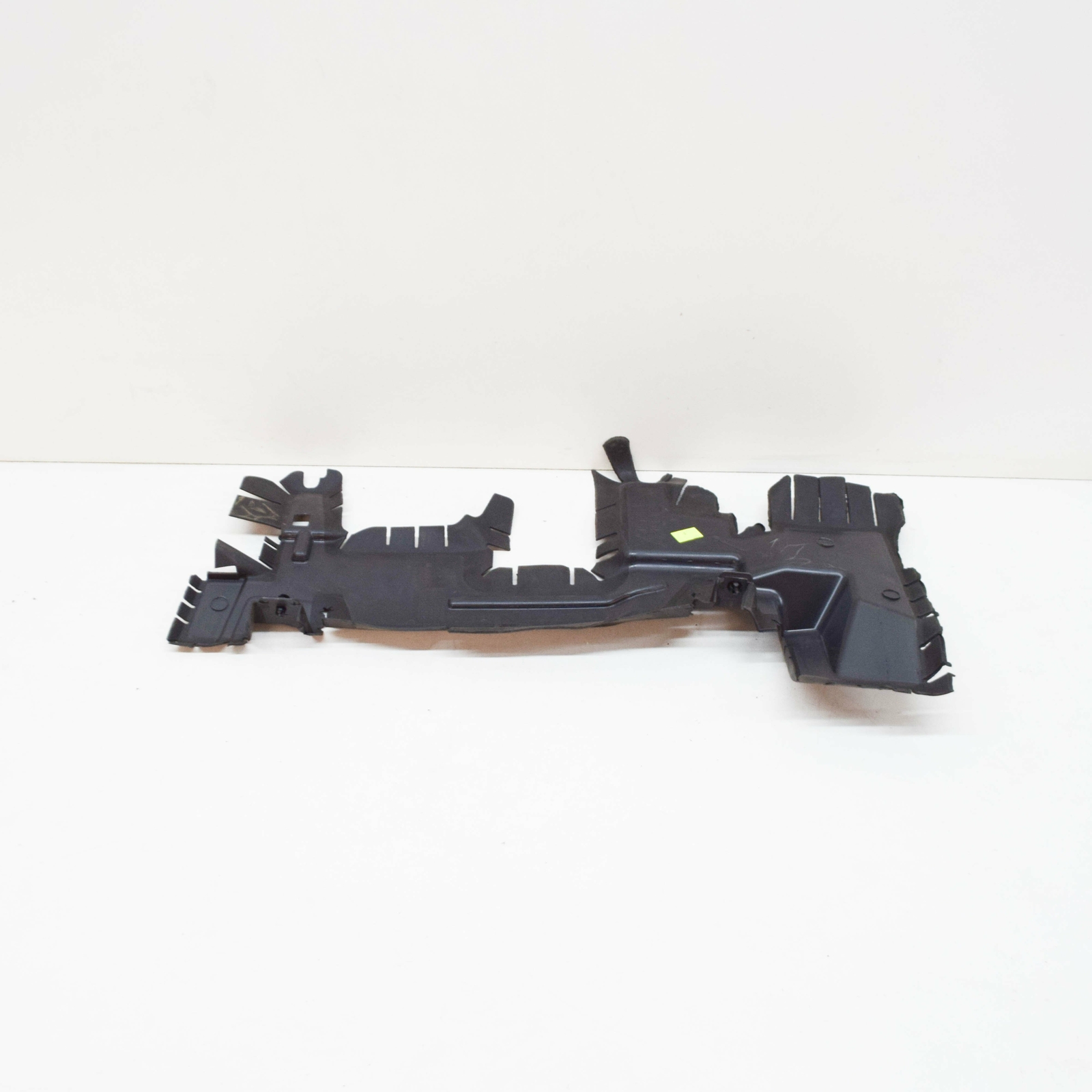 Peugeot 3008 Mk2 Front Right Radiator Air Guide 2016-19 Part 